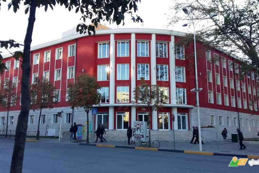 New Apartament Lägenhet Tirana Exteriör bild